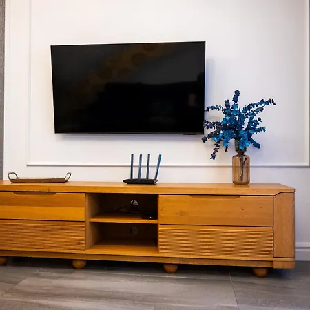 アパート Apartamentysnu, Jagiellonski Premium, Centrum ラドム